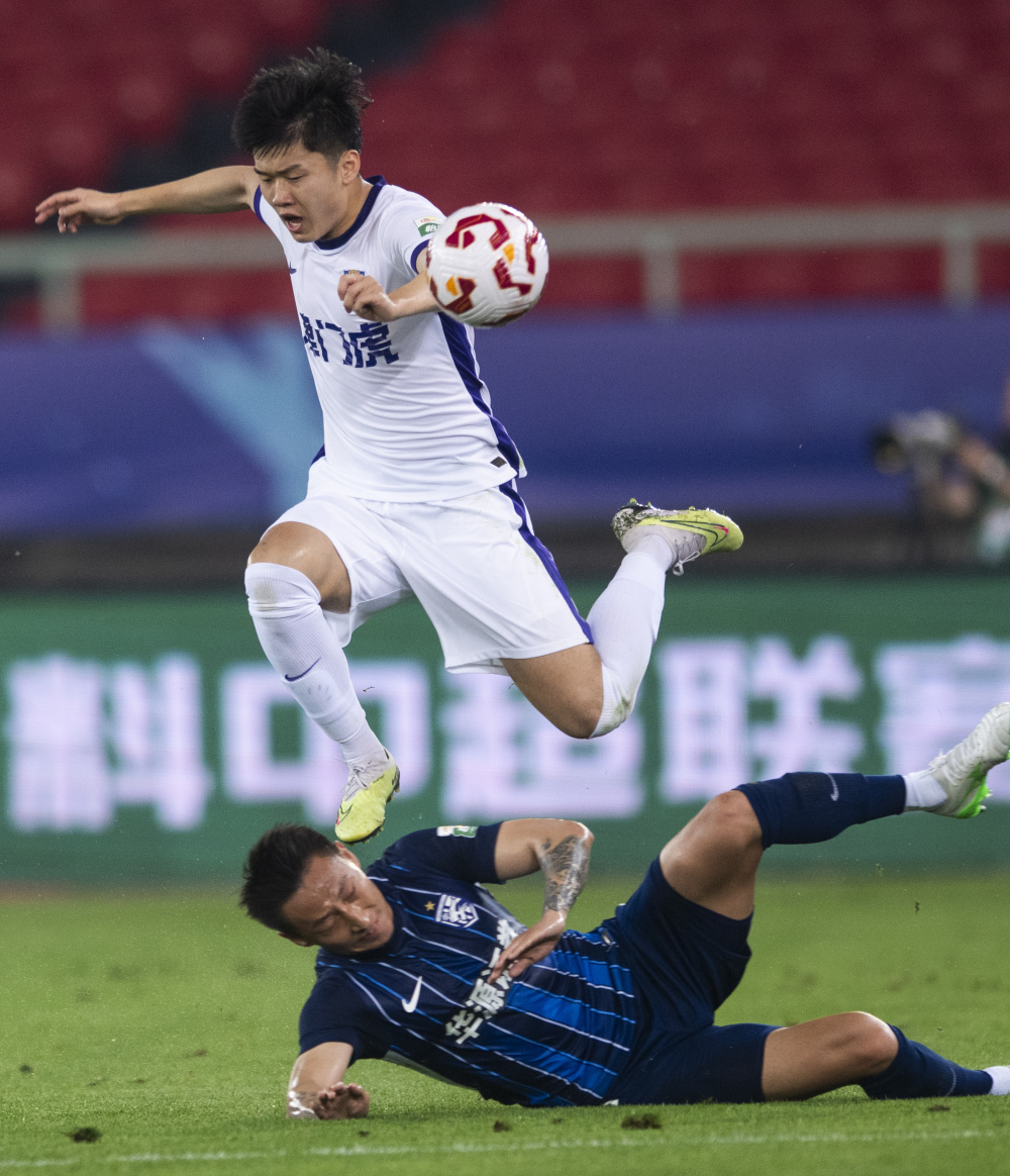 众多皮肤中 众多皮肤中