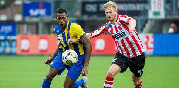 詹姆斯的情 詹姆斯的情