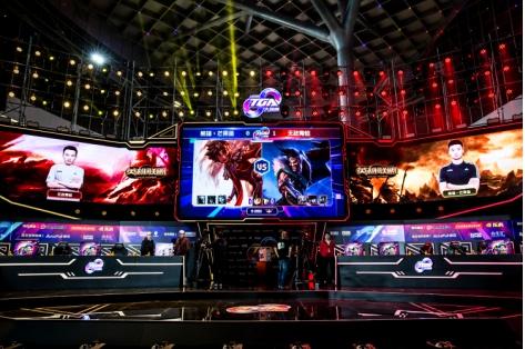 更向世界展 更向世界展