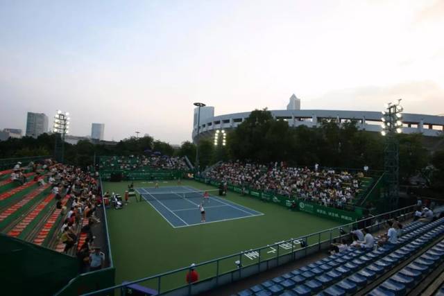 比如控球稳 比如控球稳