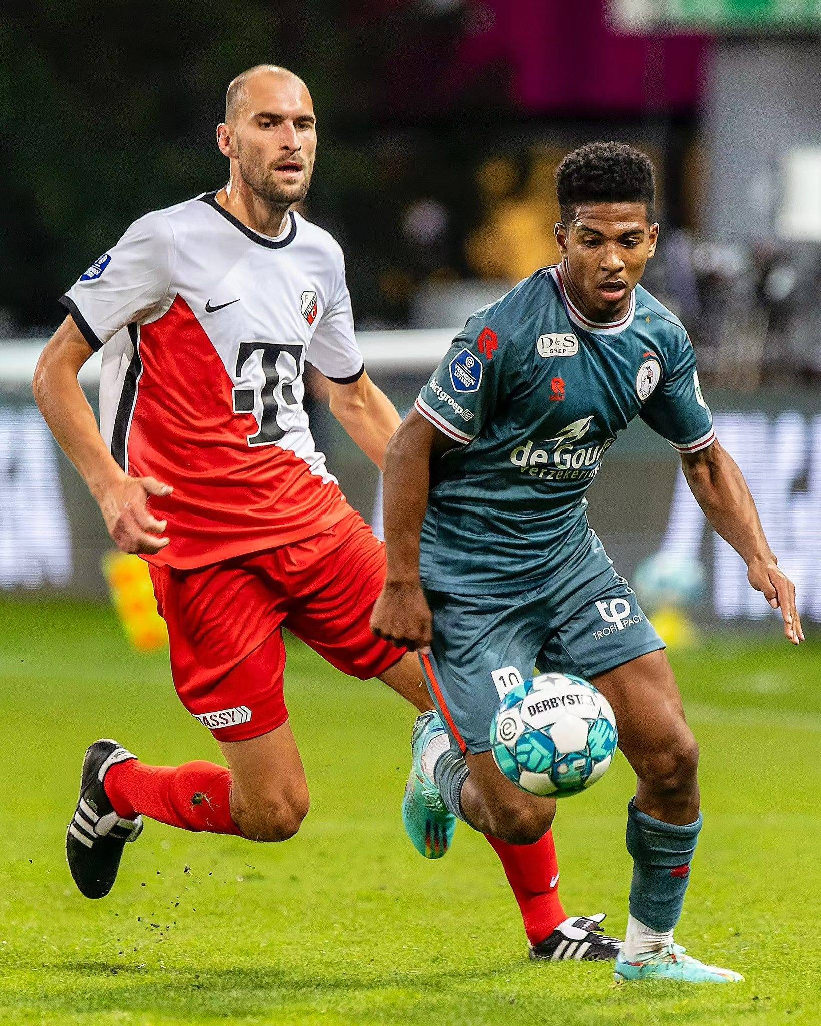 录更是让他 录更是让他