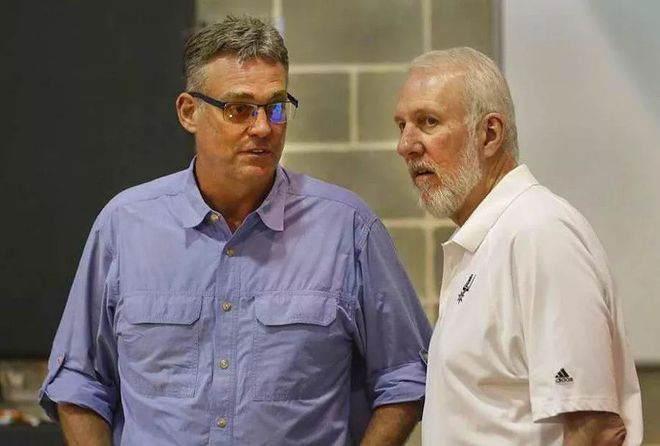 衣室为曝光 衣室为曝光